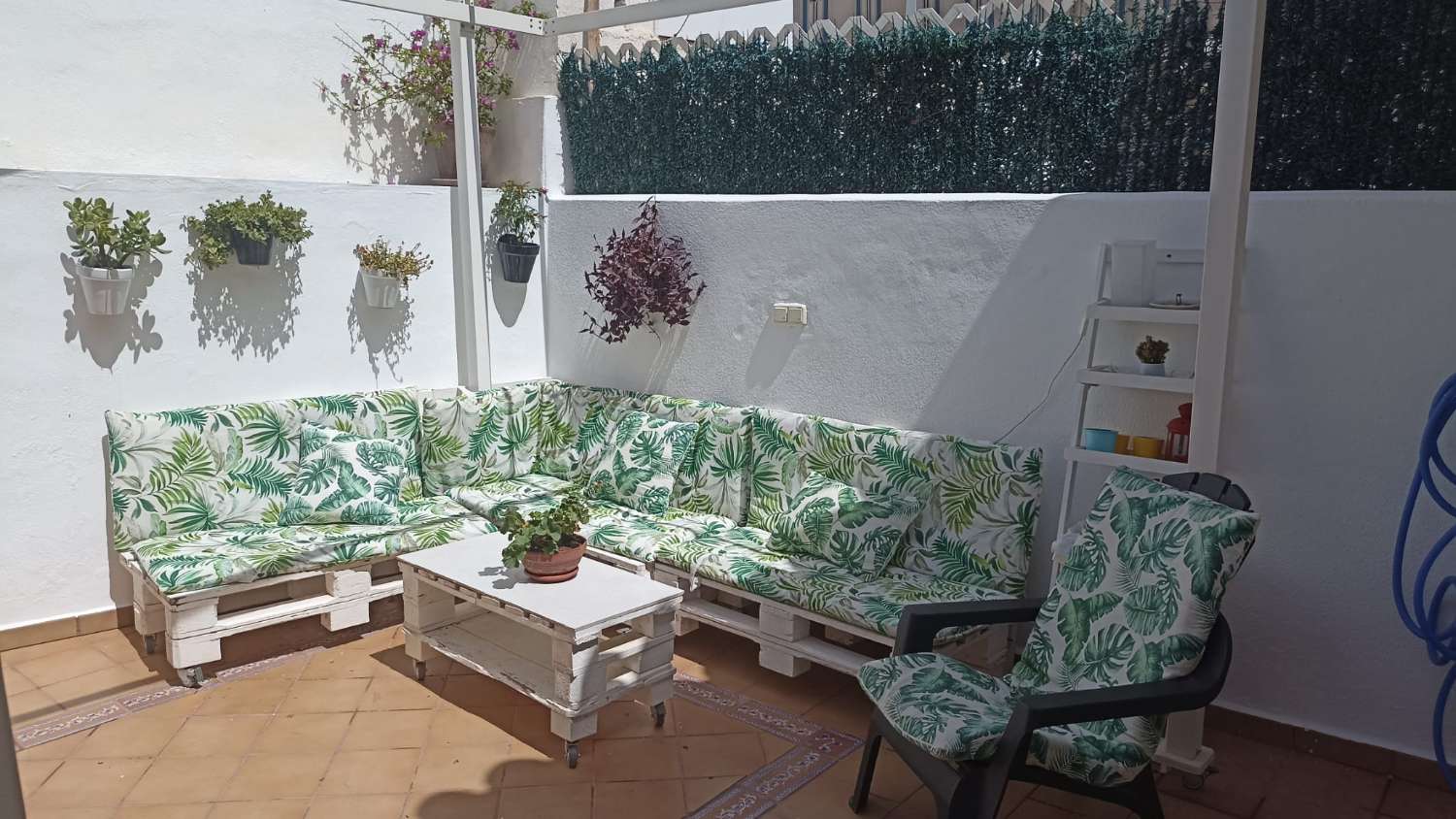 CASA ADOSADO EN LOS PACOS